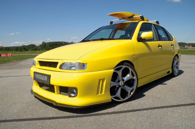 Zijskirts VW Golf III Rieger met uitsnede