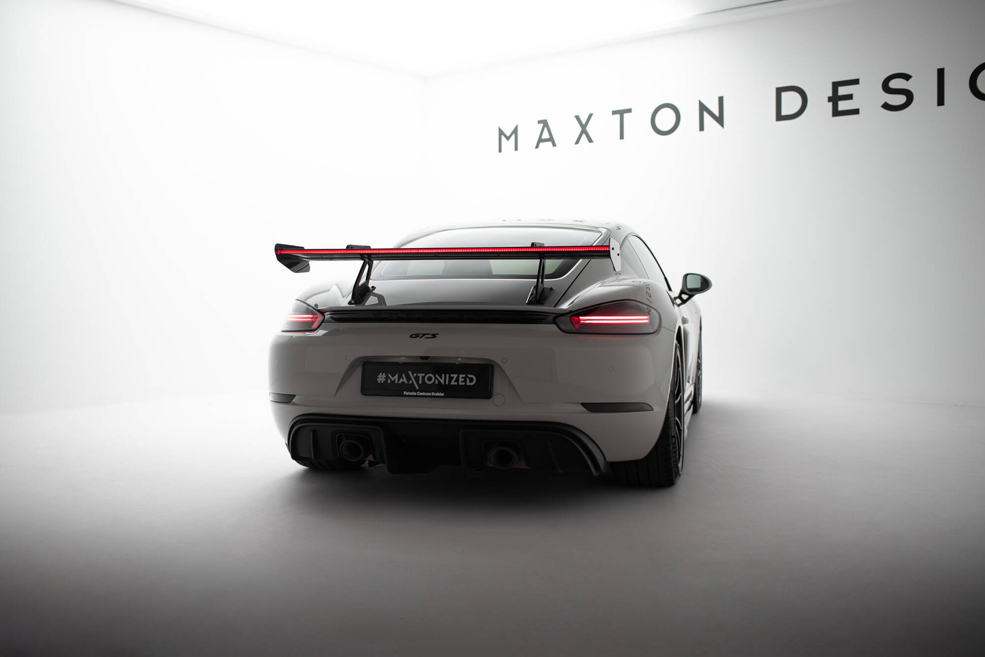 Carbon Spoiler V.1 + LED Porsche 718 Cayman 982C Maxton