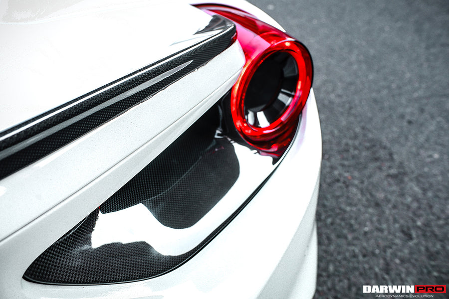 Ferrari 488 GTB/Spyder Dry Carbon Fiber Rear Light Covers 2015-2019