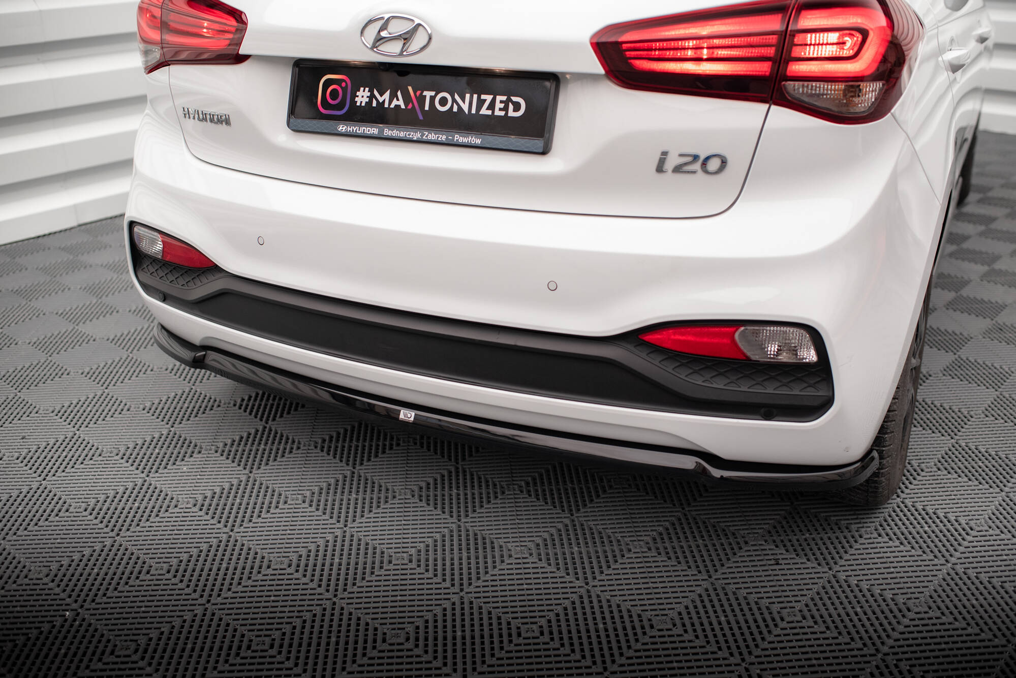 Bodykit Hyundai I20 MK2 Facelift Maxton Glanzend zwart