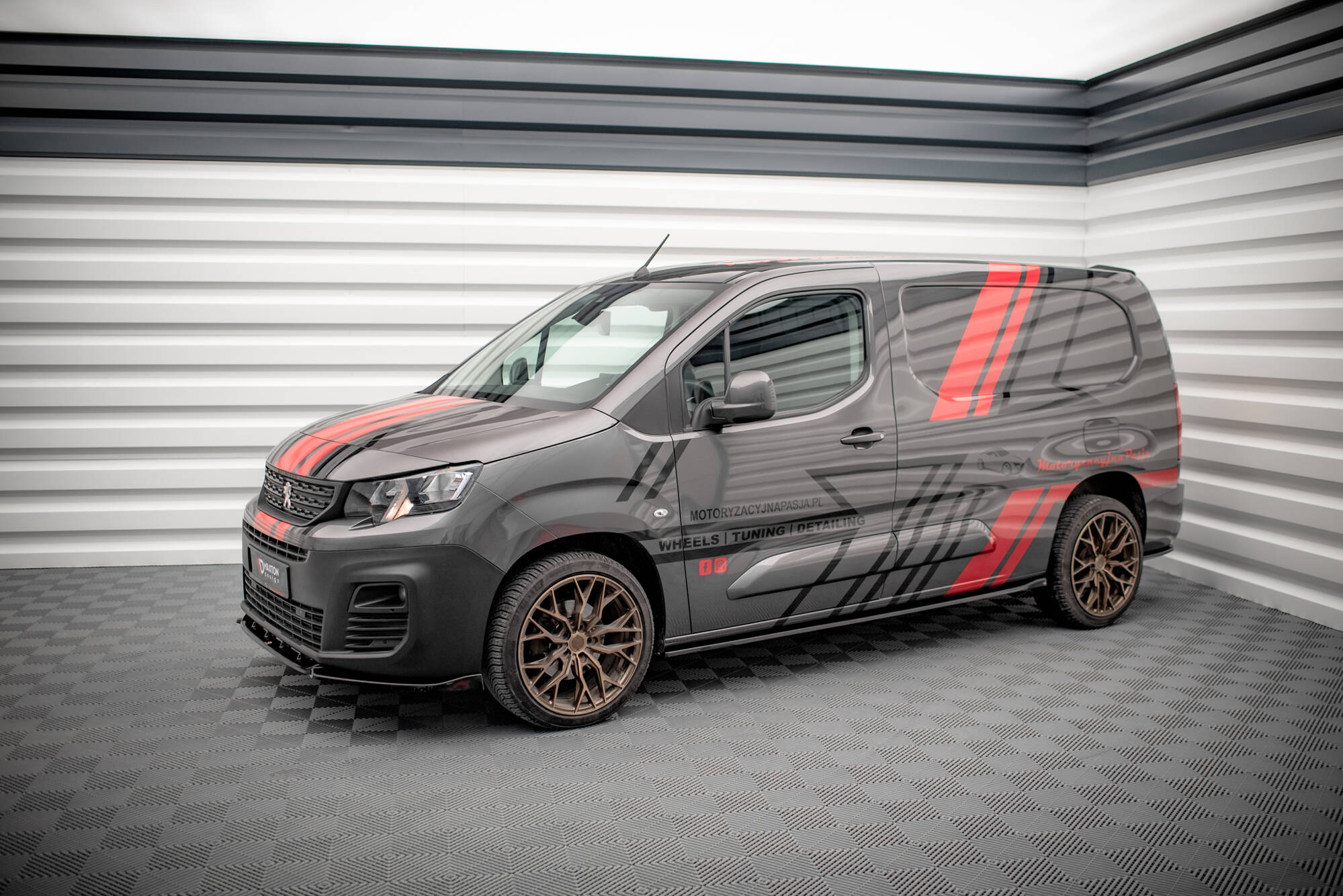 Bodykit Peugeot Partner MK3 Maxton Glanzend zwart