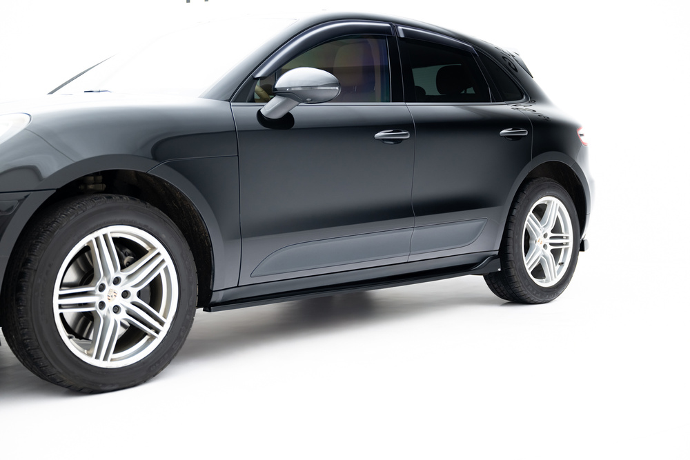 ZijskirtsPorsche Macan GTS / Sport Design Mk1 Maxton Glans Zwart