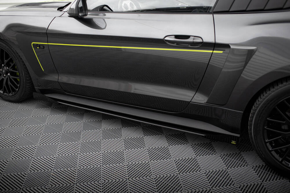 Zijskirts Diffusors Ford Mustang GT MK6 Zwart Street Pro + Flaps