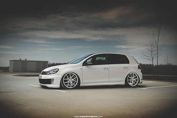 Z-Performance ZP.09 Nine Deep Concave 5x120 8.5x19 ET35 Zilver V
