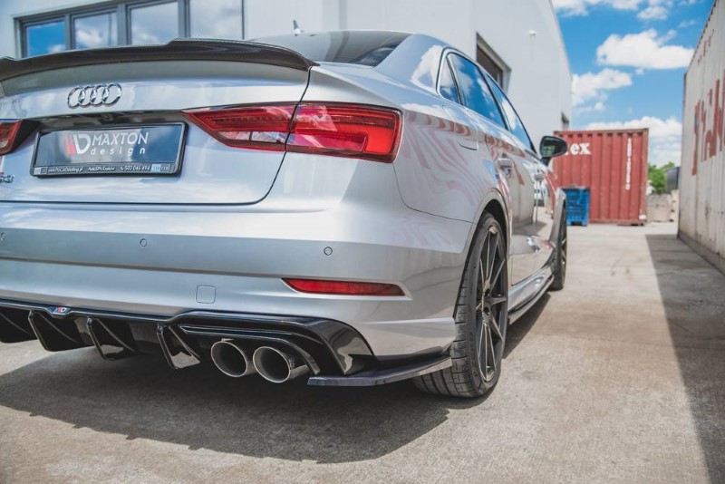 Achterzij Spoilers V.2 Audi S3 Sedan 8V Facelift Glanzend zwart