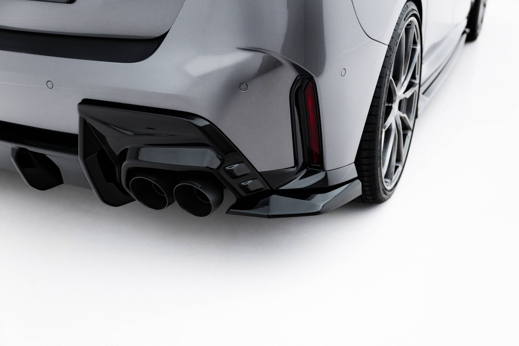Achterzij Spoilers V.2 BMW M135i F70 Maxton Glanzend zwart