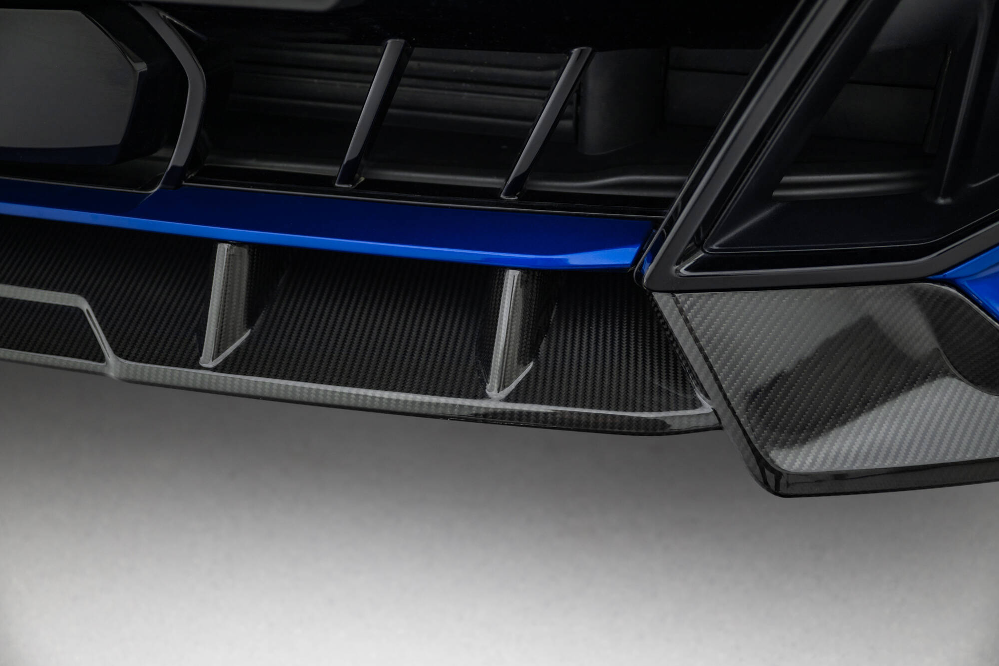 Carbon Fiber Voorspoiler BMW X5 M-Pack G05 Facelift Maxton Glanzend zwart