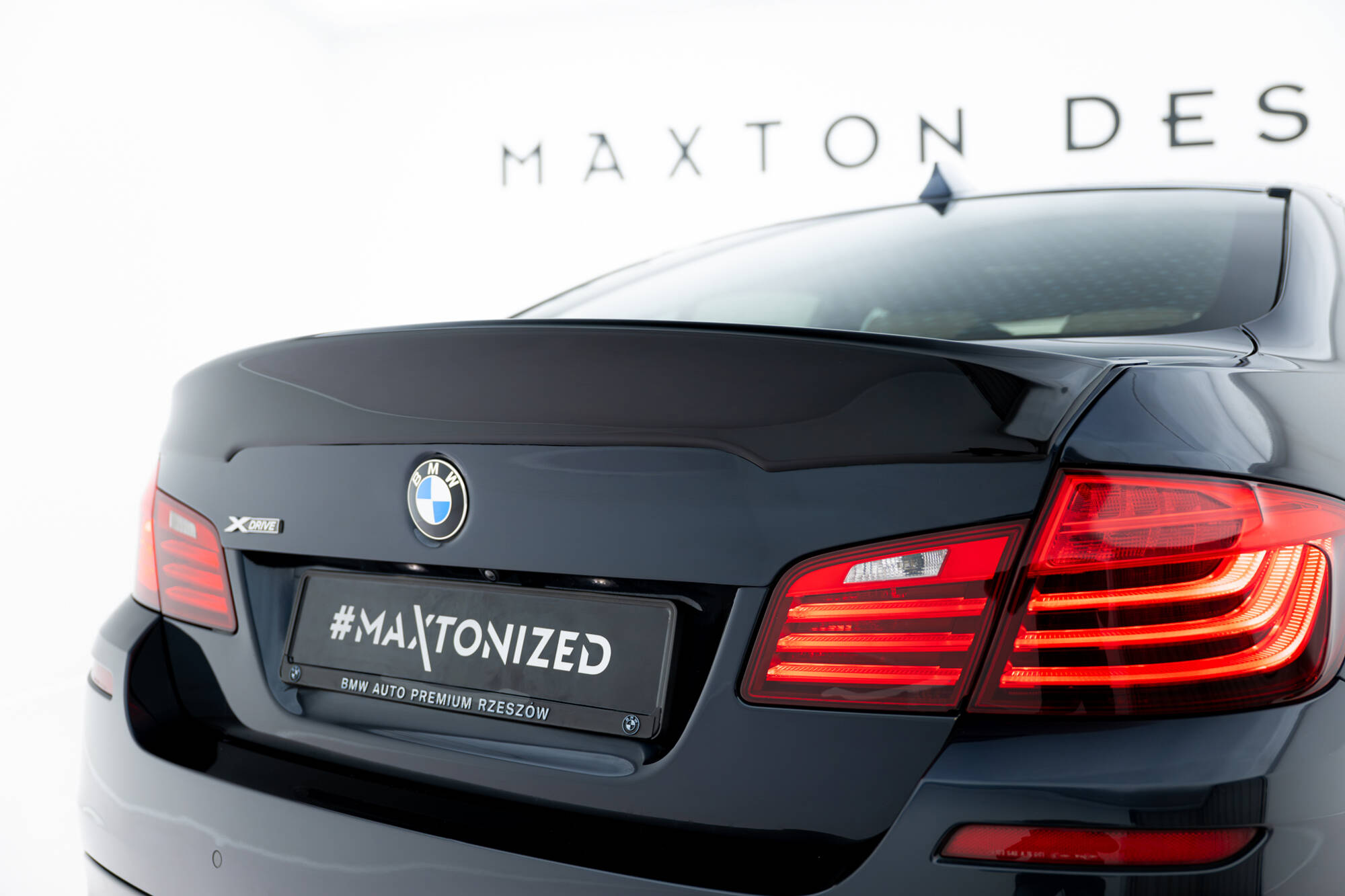 Spoiler CSL Look BMW 5 Sedan F10 / F10 Facelift Maxton Glanzend zwart