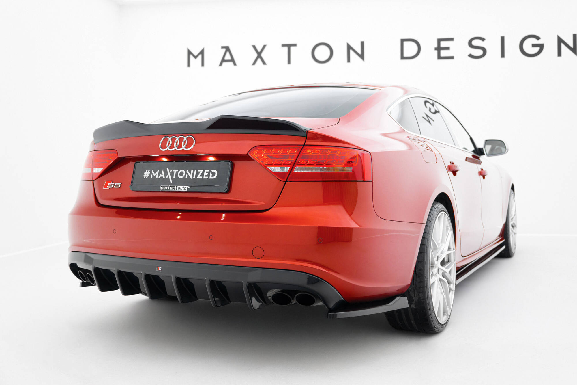 Spoiler Cap 3D Audi A5 Sportback S-Line 8T Facelift Maxton Glanzend zwart
