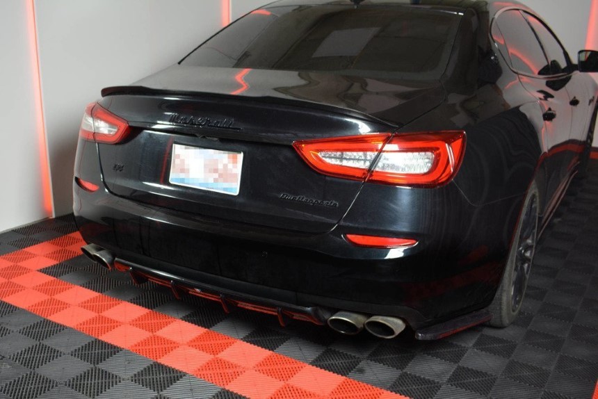 Achter zijskirts Maserati Quattroporte Maxton Design Glans zwart