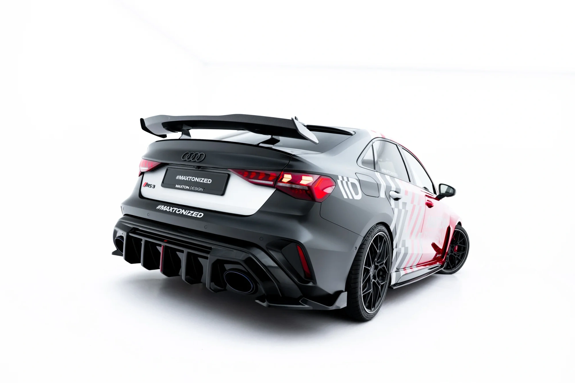 Zij-Diffuser Audi RS3 Sedan 8Y Facelift Maxton Glans Zwart V.2