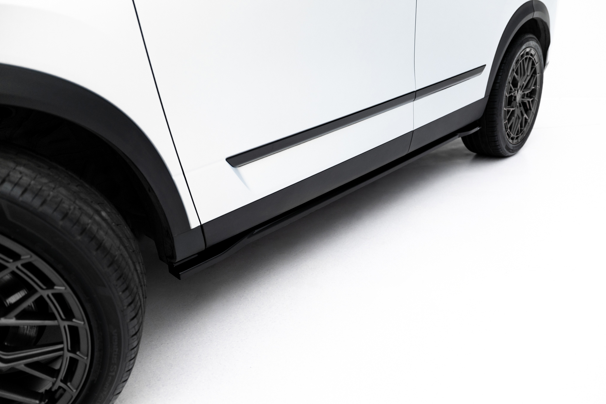 Zijskirts Jaecoo 7 Mk1 – Maxton Design Glans Zwart