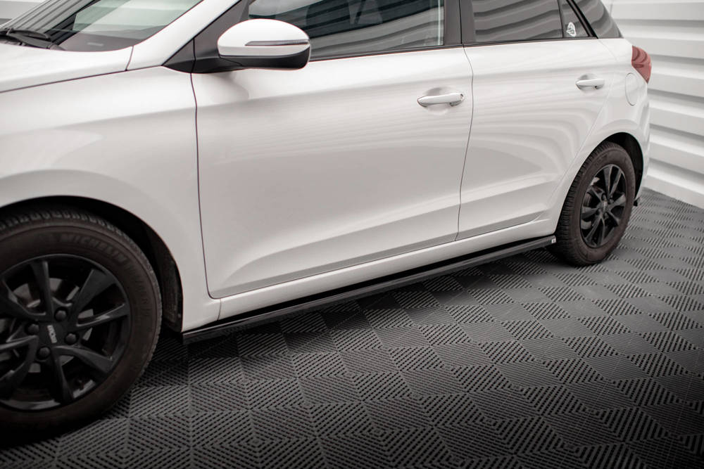 Zijskirts Hyundai I20 FL  2018 - 2020 Maxton Glans Zwart