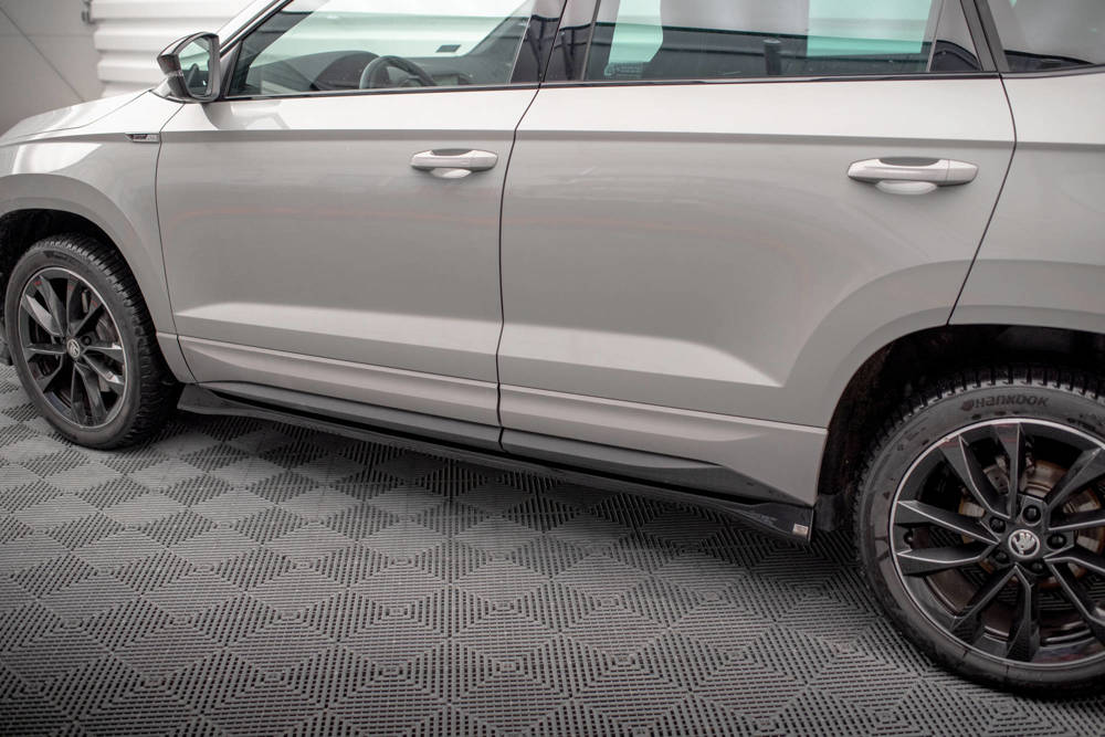 Zijskirts Skoda Karoq Sportline FL Maxton Glans Zwart