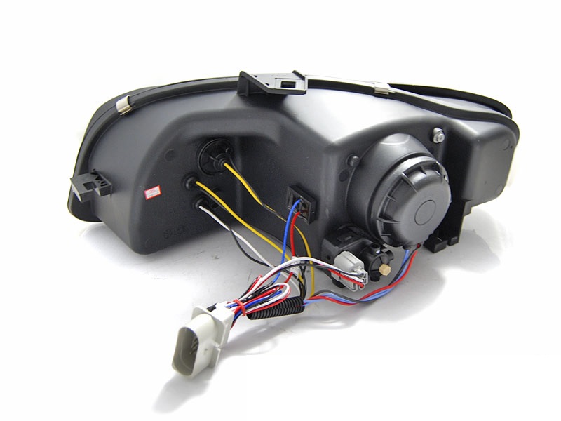 Faros Audi A4 B7 Los ojos del Diablo Dayline negro ELR