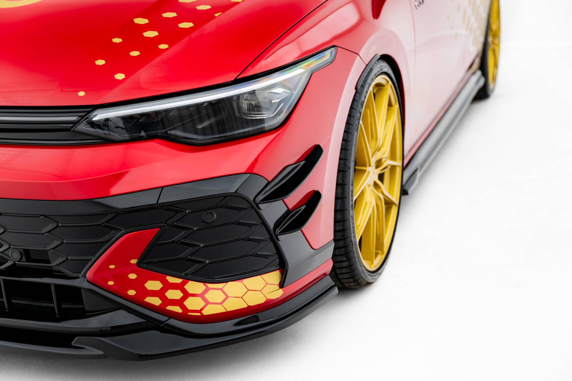 Voorbumper Wings Volkswagen Golf GTI Clubsport MK8 Facelift Maxton Glanzend zwart
