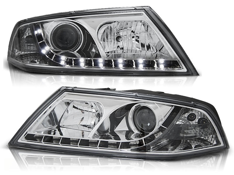 Faros Skoda Octavia 05-09 Dayline Los ojos del Diablo HID cromo