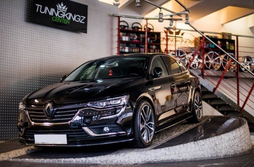 Voorspoiler Renault Megane Talisman Maxton Design glans zwart