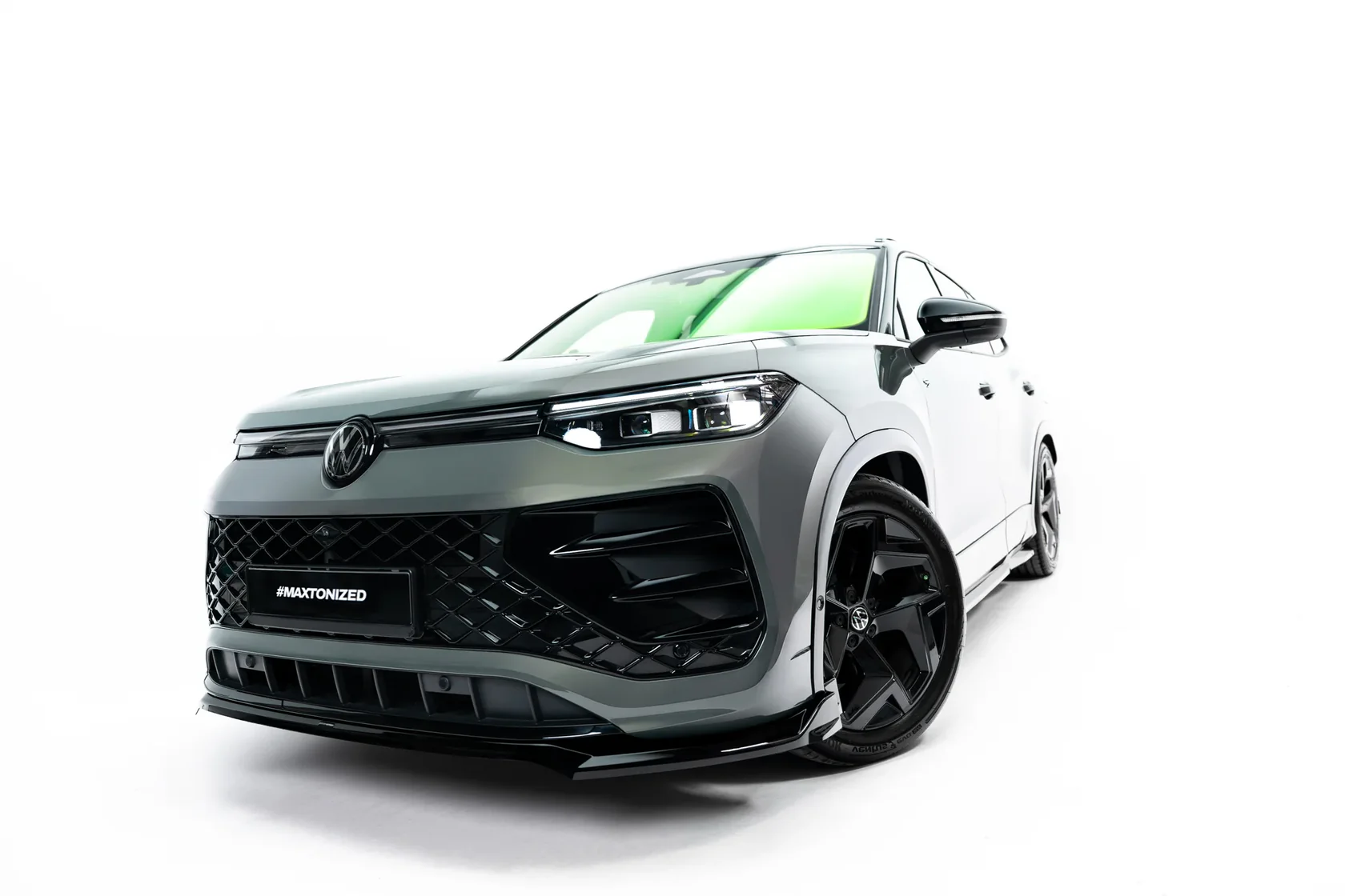 Volkswagen Tayron R-Line Mk1 Voorspoiler Glans Zwart