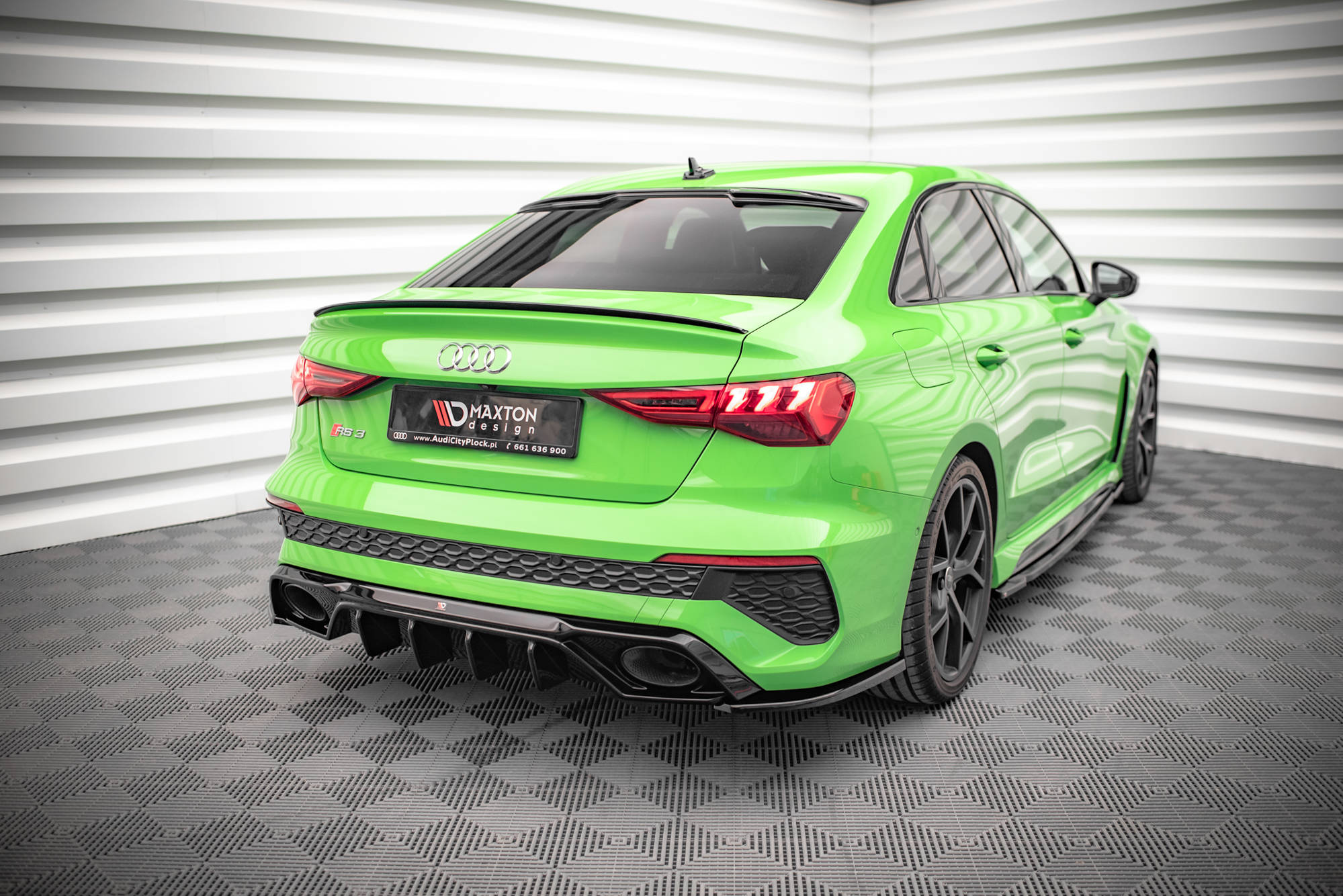 Bodykit Audi RS3 Sedan 8Y Maxton Glanzend zwart