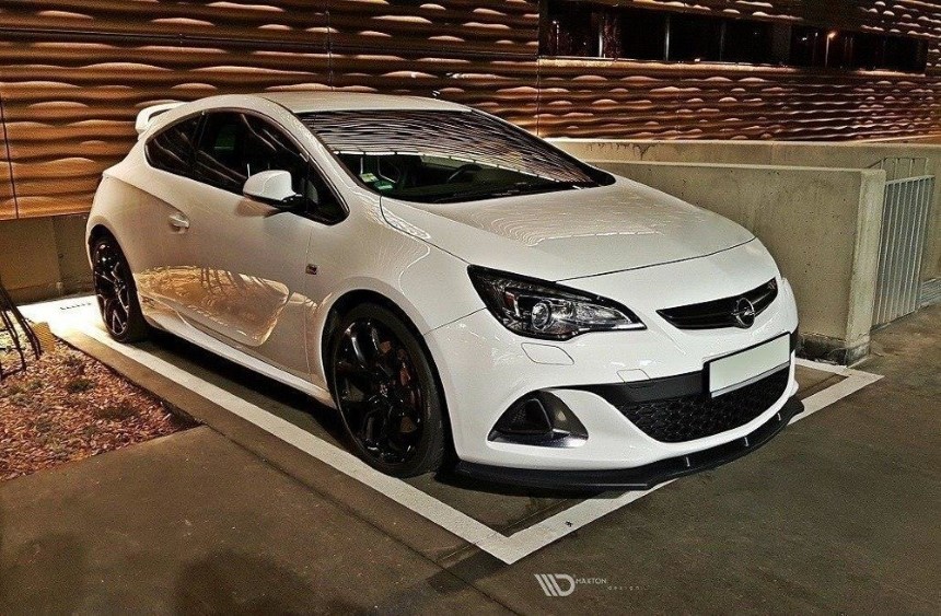 Voorspoiler Opel Astra J OPC/VXR Maxton Design glans zwart V.1