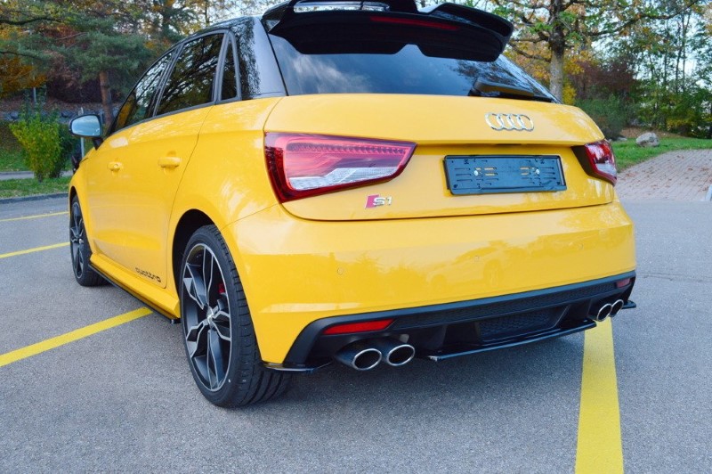 Achterzijde splitters Audi S1 8X glanzend zwart