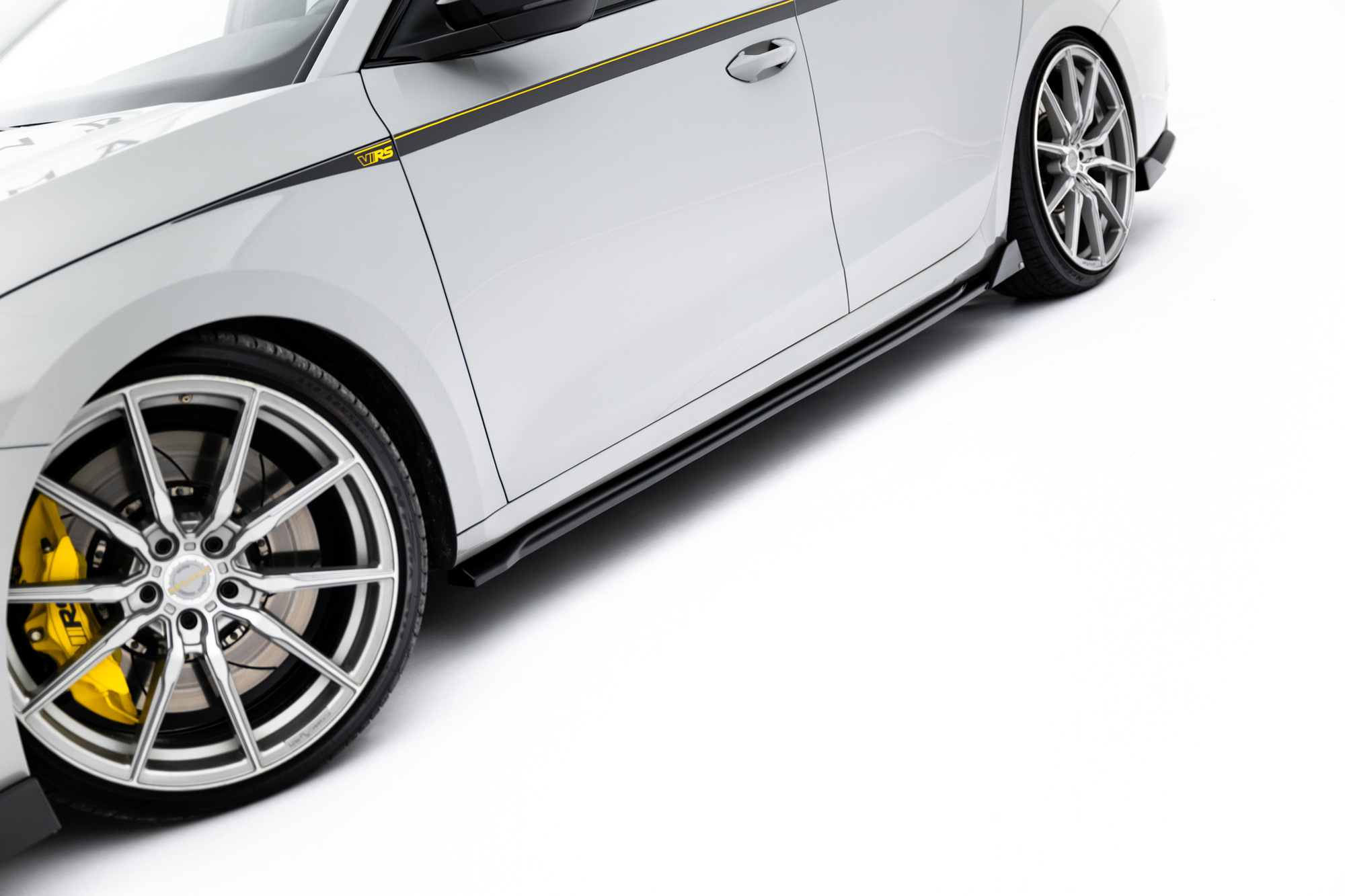 Bodykit V.2 Skoda Octavia RS Combi MK4 Maxton