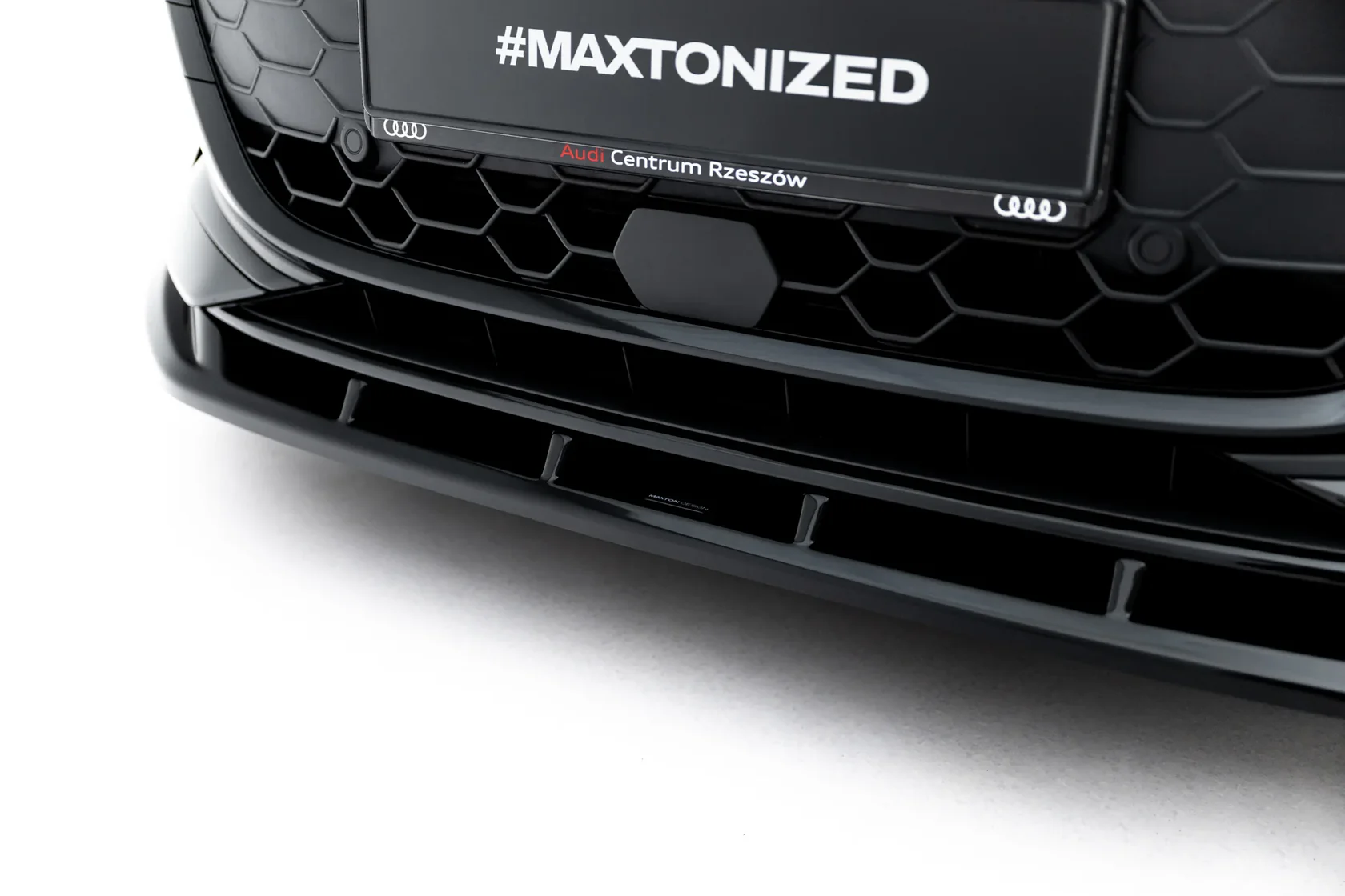 Voorspoiler V.2 Audi A3 Sedan 8Y Facelift Maxton Glanzend zwart