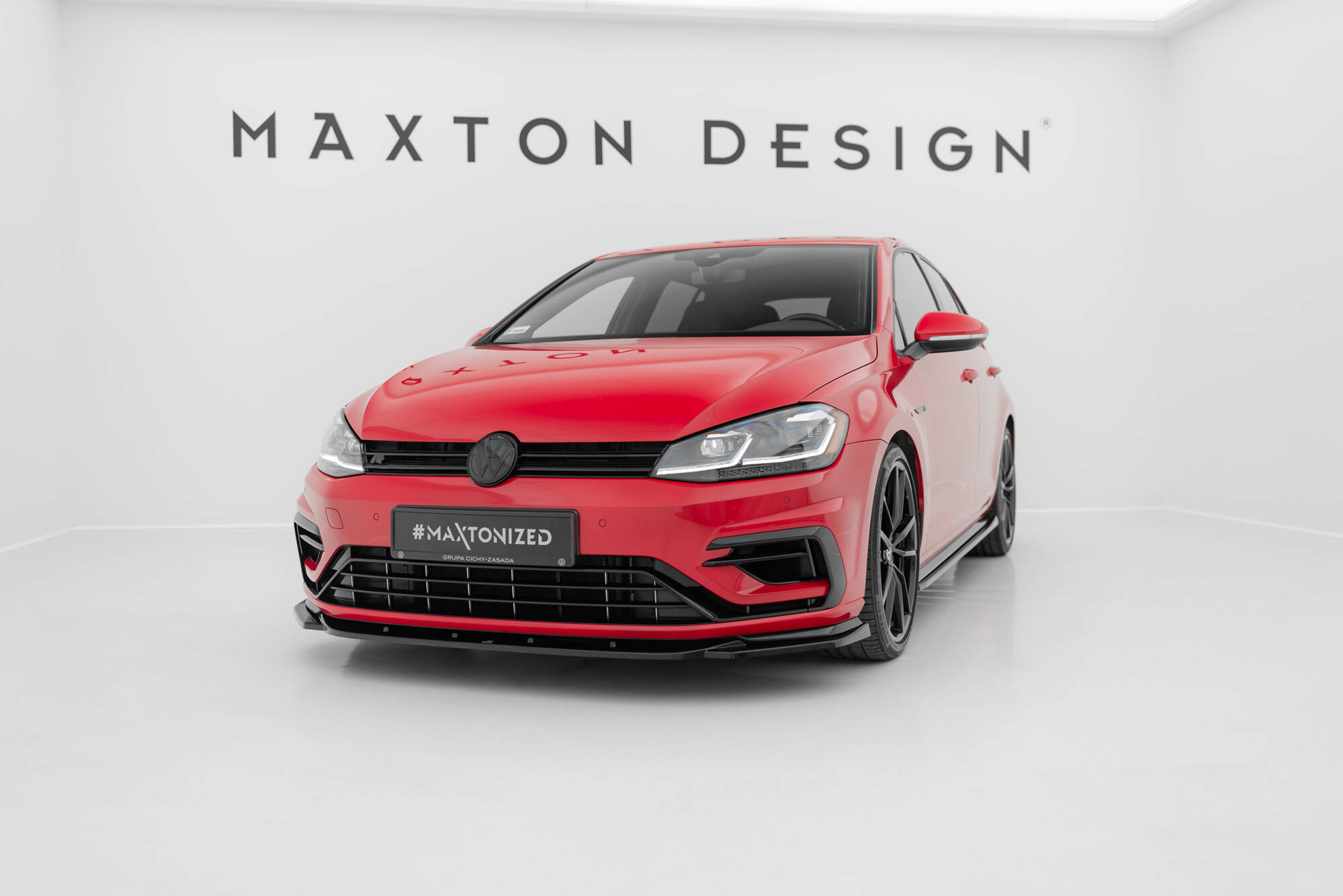 Bodykit V.3 Volkswagen Golf R Hatchback MK7 Facelift Maxton Glanzend zwart