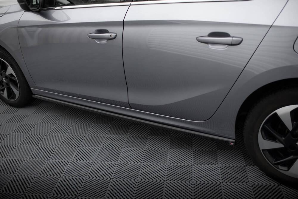 Zijskirts Opel Corsa F Maxton Glans Zwart