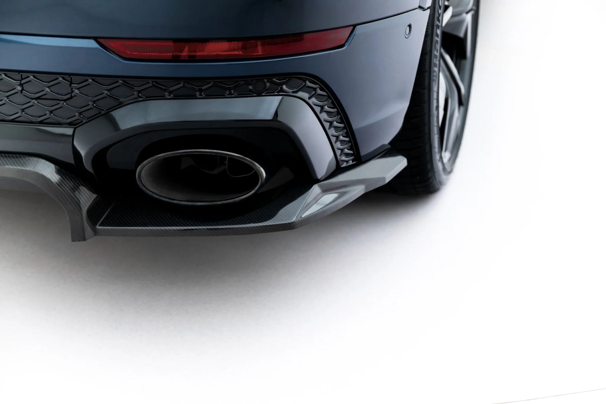 Diffuser Audi RSQ8 Mk1 Facelift – Maxton Prepreg Carbon Fiber Rear Splitter