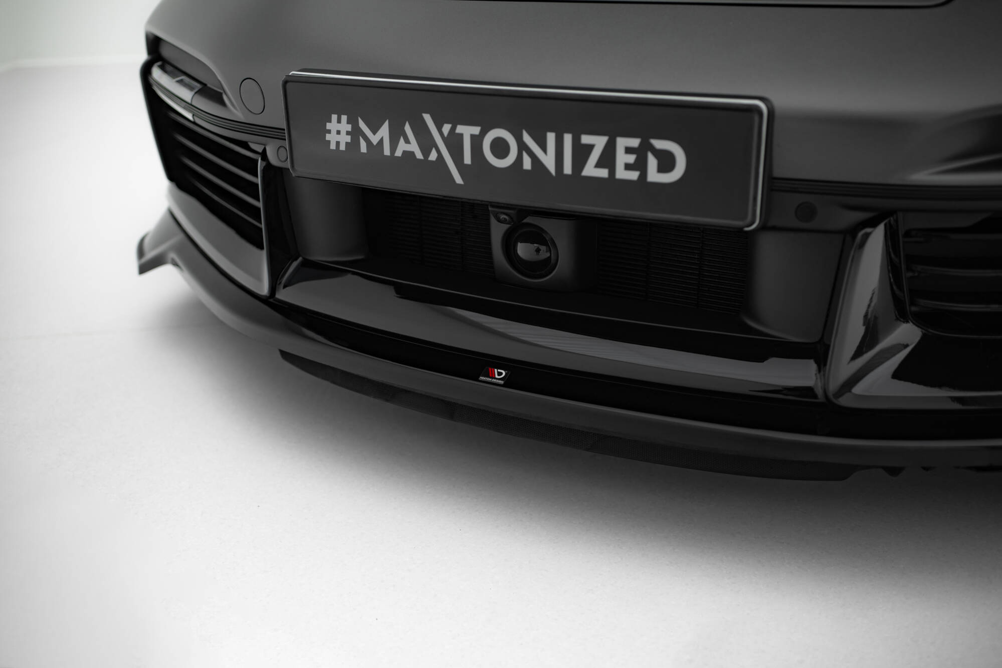 Voorspoiler Porsche 911 Turbo S Sport Package 992 Maxton Glanzend zwart