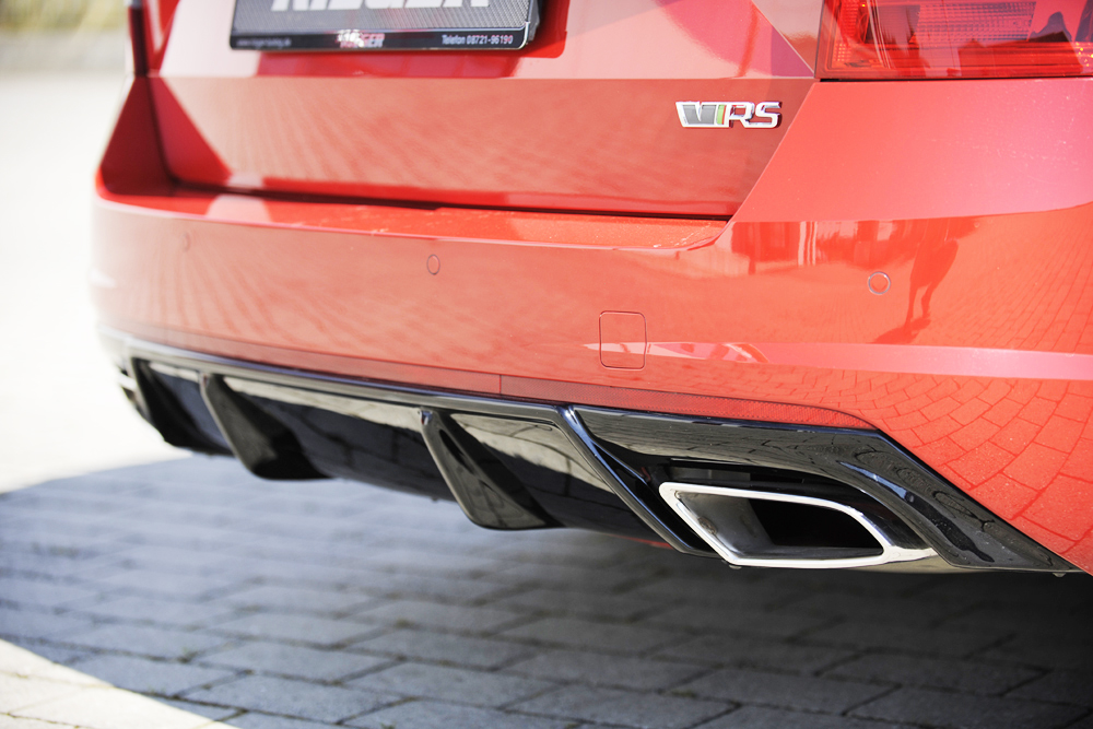 Achteraanzet Glossy Black Skoda Octavia RS 5E