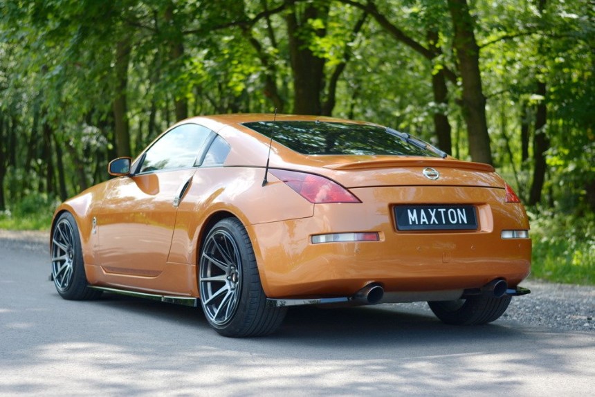 Achterzijde skirts Nissan 350Z Maxton Design glans zwart