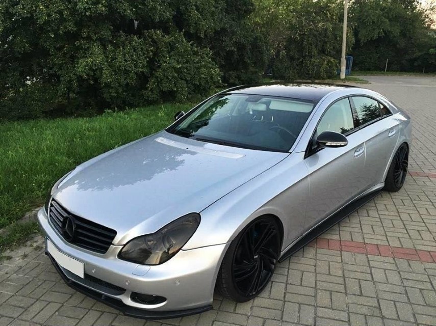 Voorspoiler Mercedes CLS W219 Maxton Design glans zwart