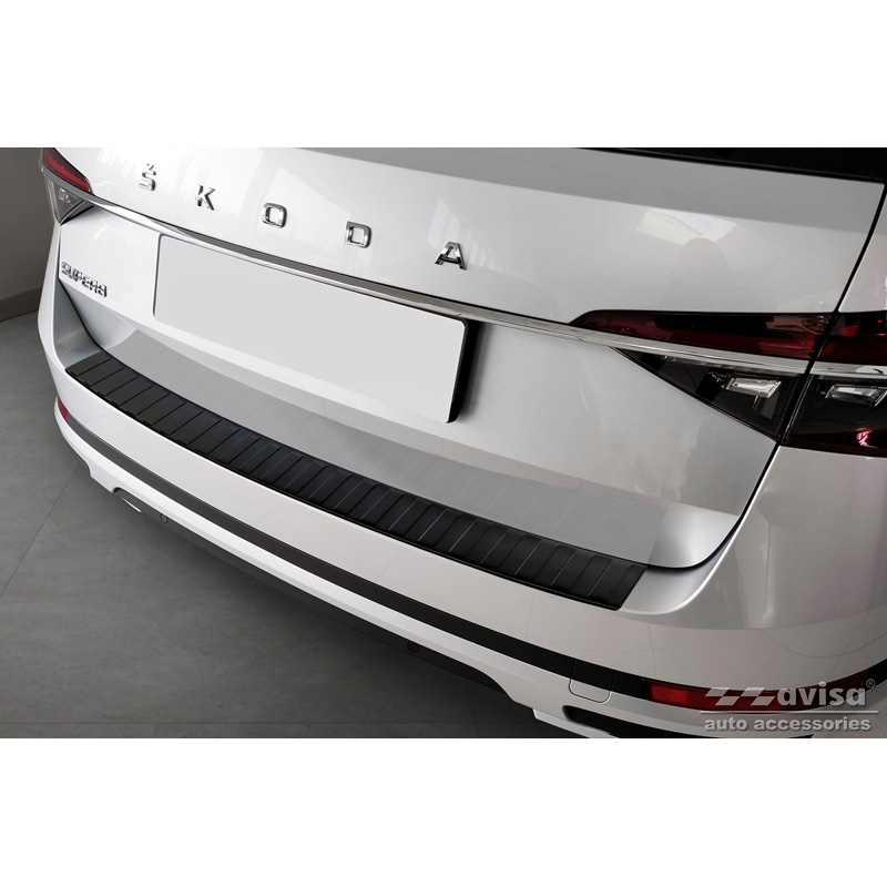 Matzwart RVS Achterbumperprotector  Skoda Superb III Combi 2015-2019 & Facelift 2019-2024 incl. Scout 'Ribs'
