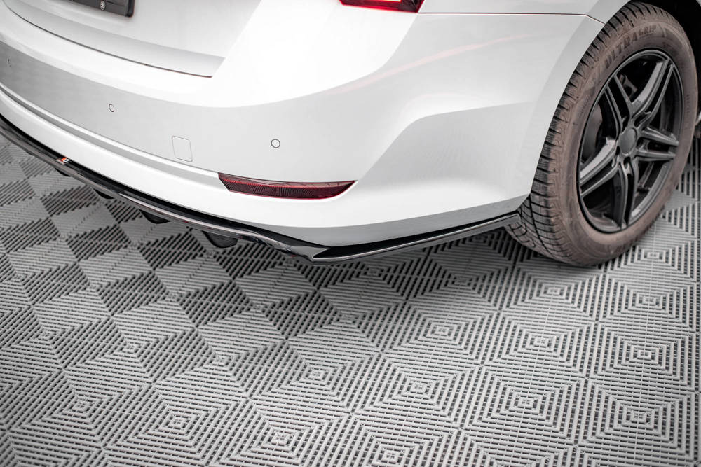 Diffuser Maxton Skoda Octavia Mk4 Glans Zwart
