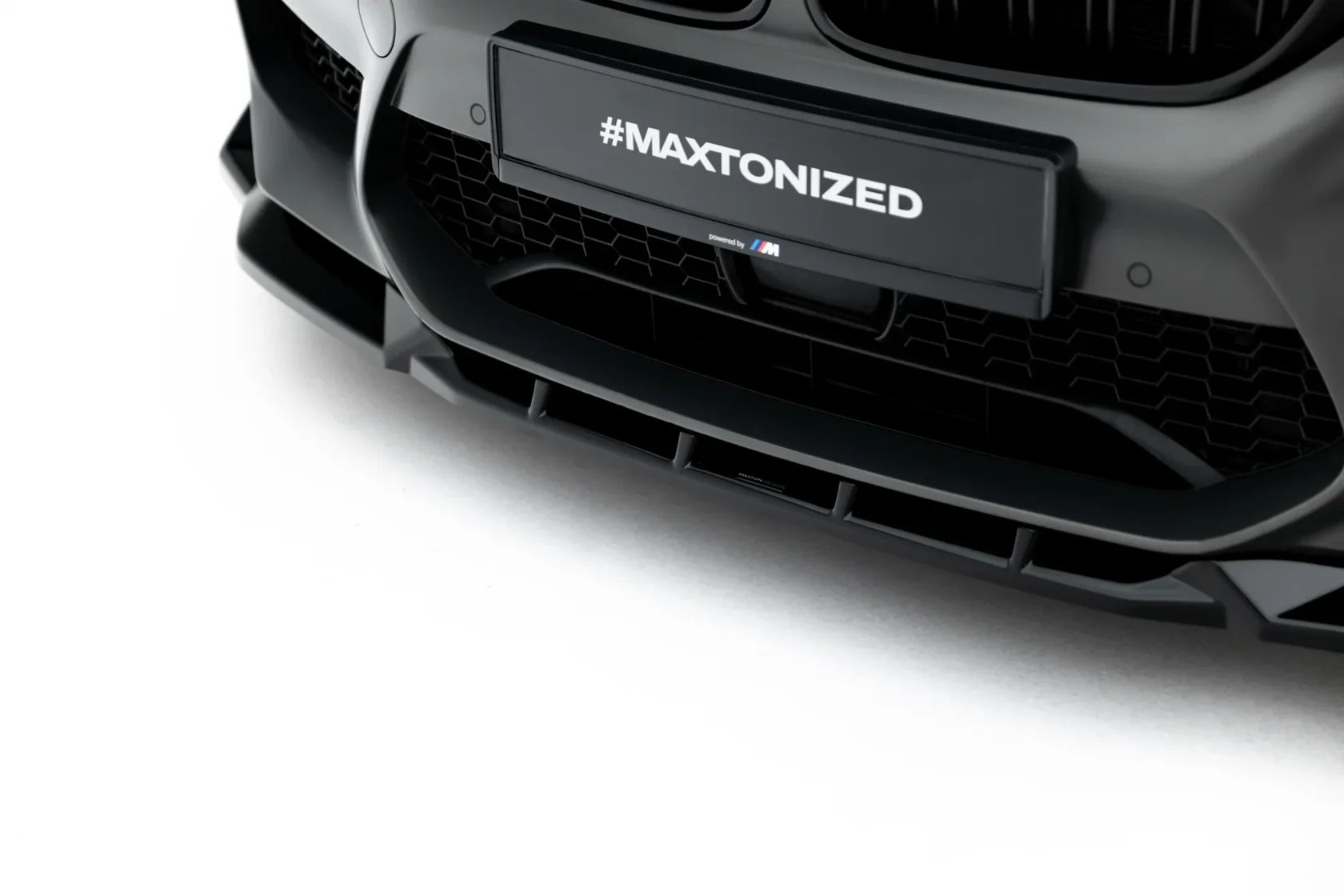 Voorspoiler BMW M5 F90 Maxton Glans Zwart V.3