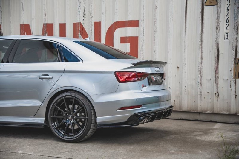 Achterzij Spoilers V.2 Audi S3 Sedan 8V Facelift Glanzend zwart