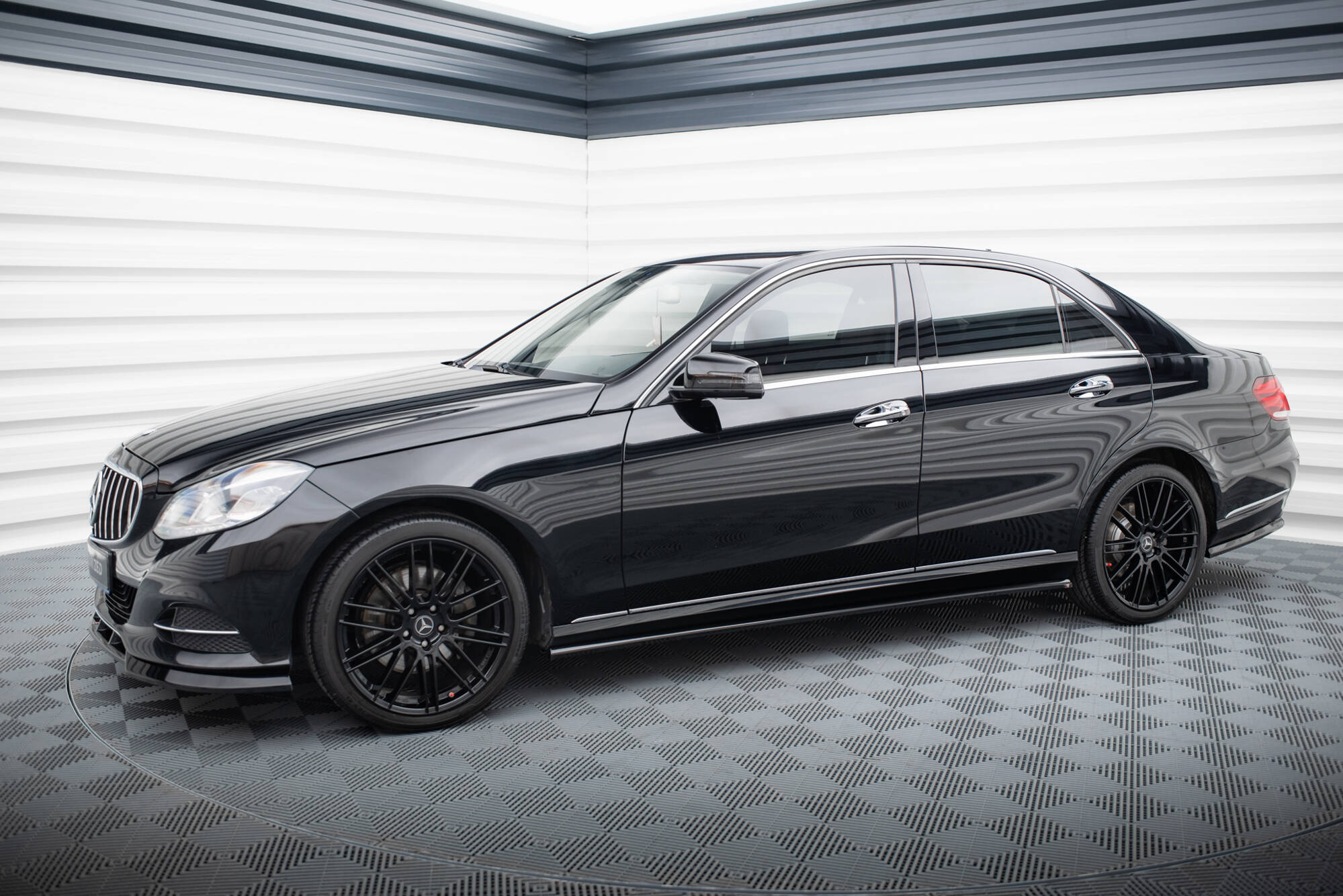 Bodykit Mercedes-Benz E Sedan W212 Facelift (2012–2016)
