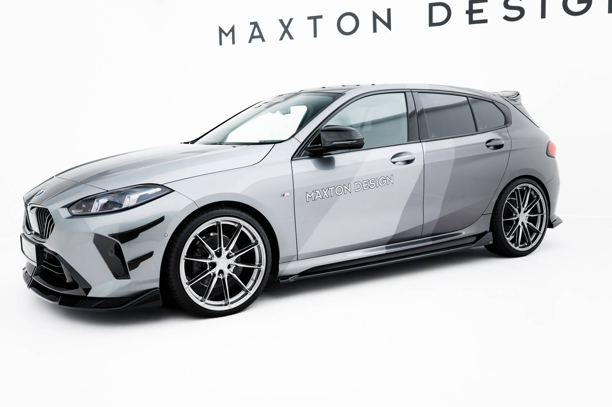Bodykit V.2 BMW 1 M-Pack F70 Maxton Glanzend zwart
