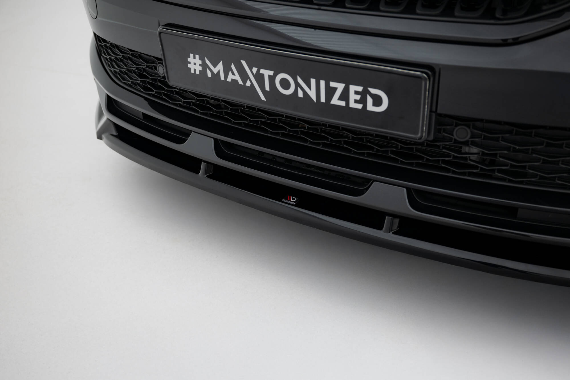 Voorspoiler V.2 Skoda Kamiq Monte Carlo MK1 Facelift Maxton Glanzend zwart