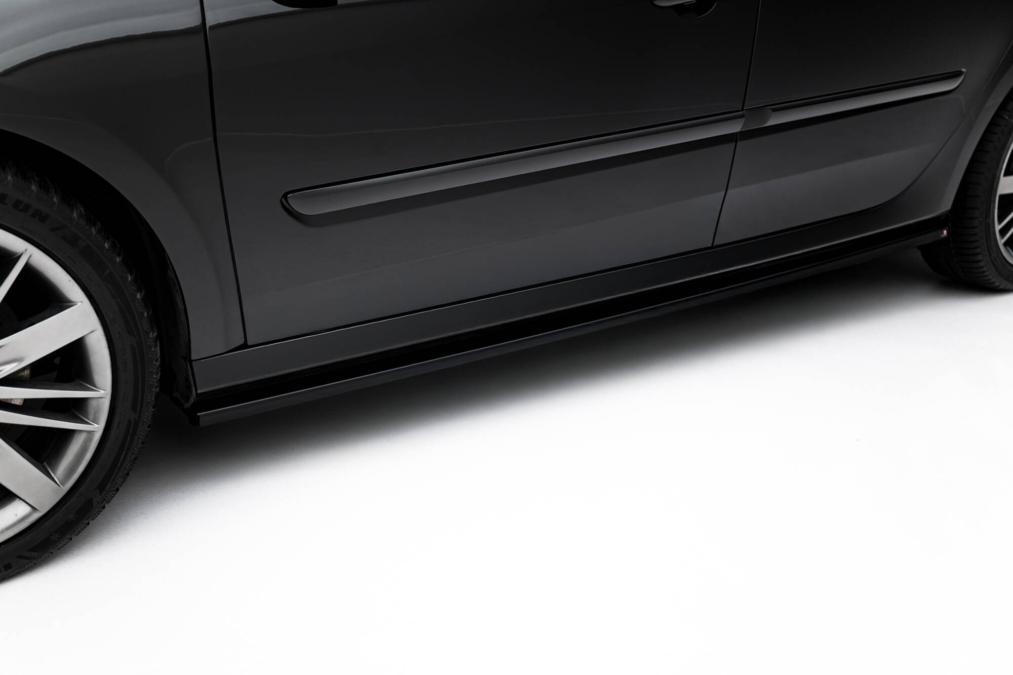 Zijskirts Renault Laguna Hatchback GT MK3 Maxton Glanzend zwart