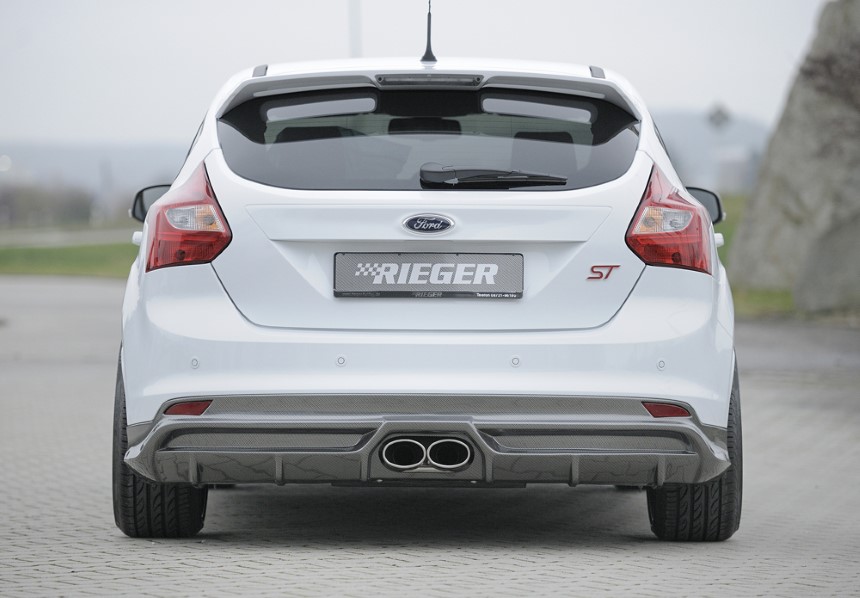 Diffuser Ford Focus 3 ST dubbele uitlaatpijp Rieger carbon-look
