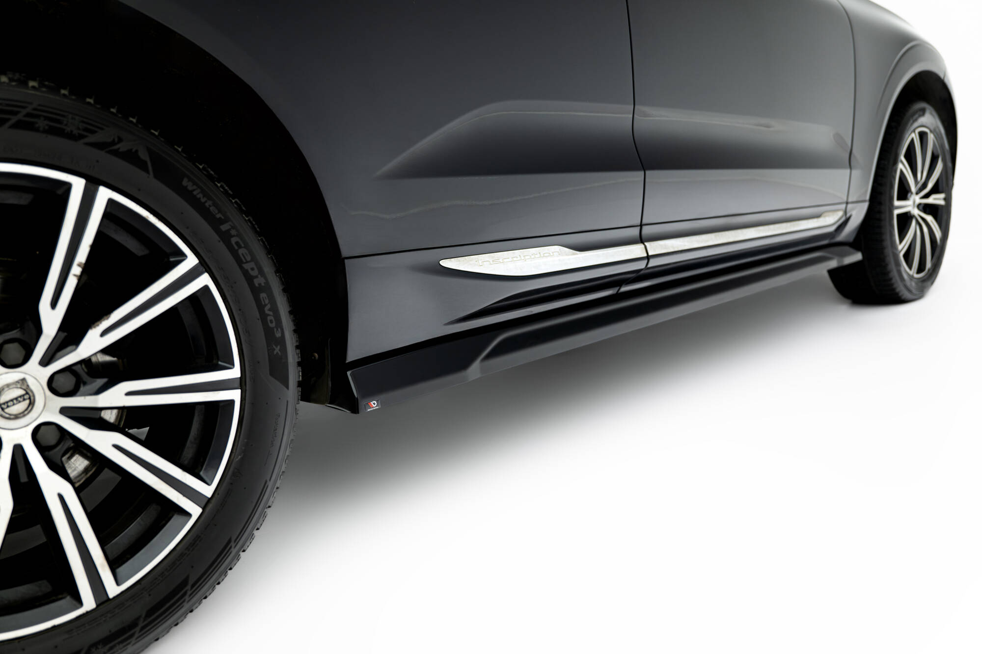 Zijskirts Volvo XC60 MK2 Maxton Glanzend zwart