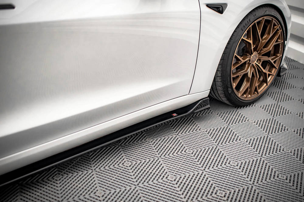 Zijskirts V.2 Tesla Model 3 Gloss-Black Maxton
