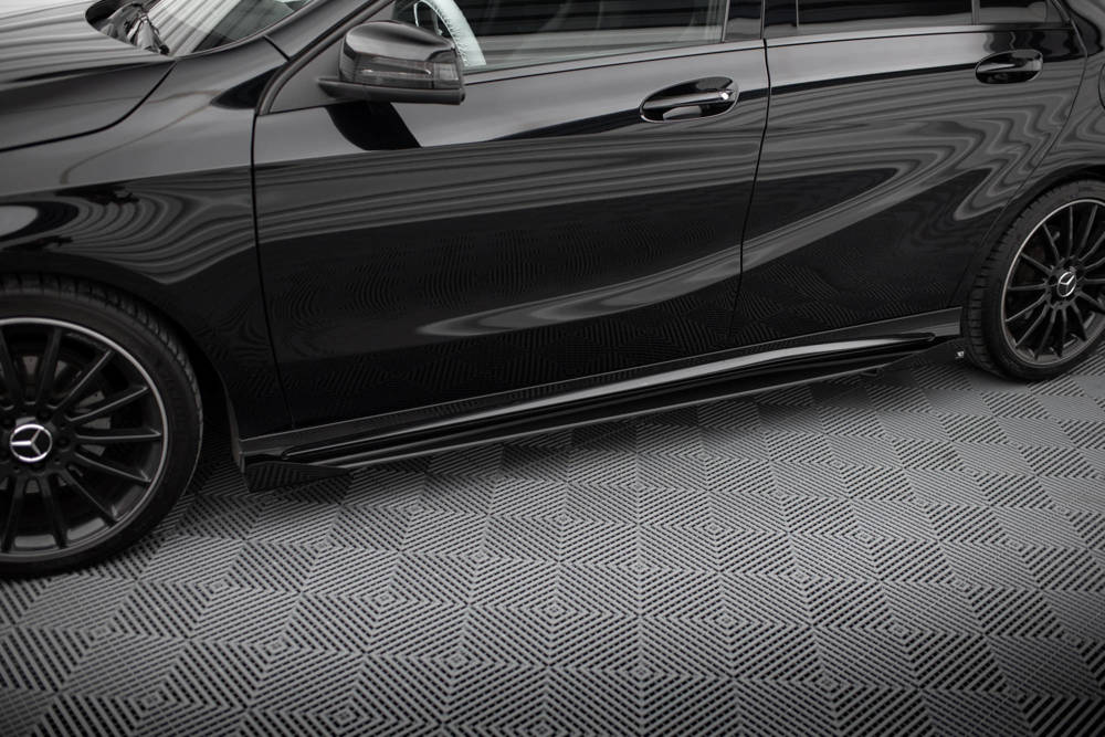 Zijskirts met Canards Street Pro Mercedes A Klasse AMG Line / A45 AMG W176 Maxton