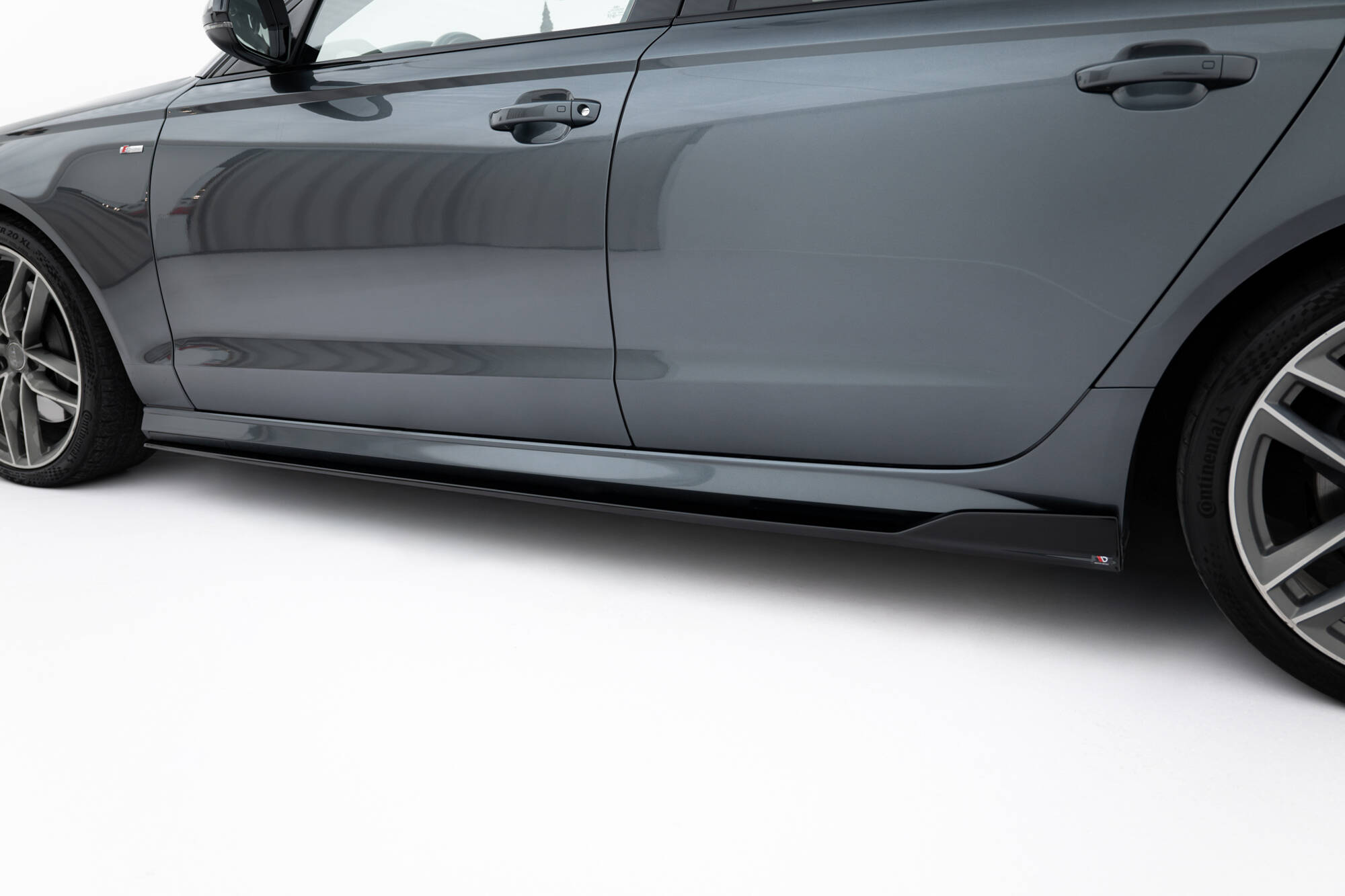 Zijskirts V.2 Audi A6 / A6 C7 S-line/ S6 C7 Facelift Maxton Glanzend zwart