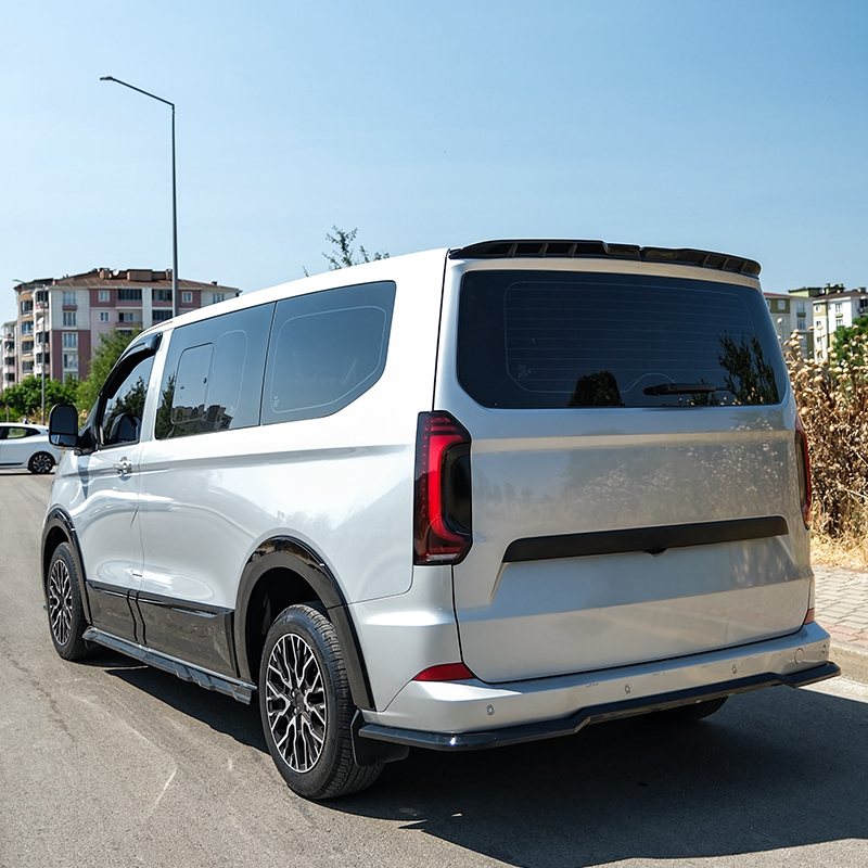 Oneway Achterbumperskirt  Volkswagen Transporter T7 2024- & Ford Transit Custom (V710) 2023- - Glanzend zwart