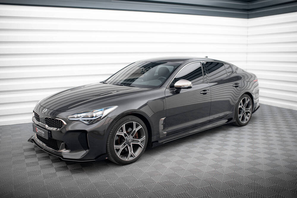 Zijskirts met Canards KIA Stinger GT Maxton Street Pro